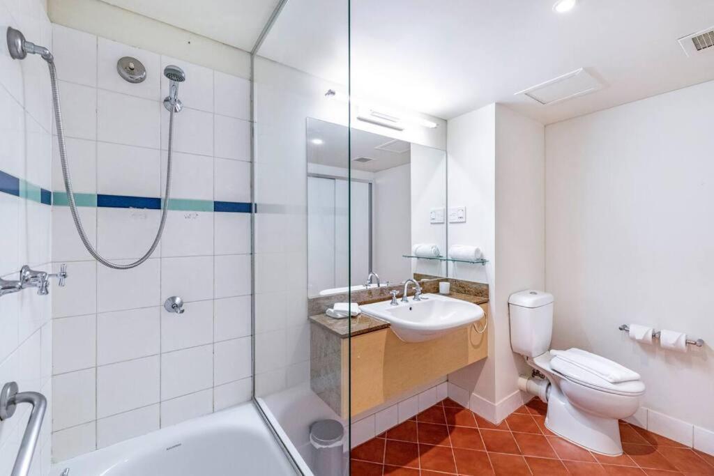 'Towering Palms' Resort-Style Apartment With A Separate Studio Darwin Exterior photo