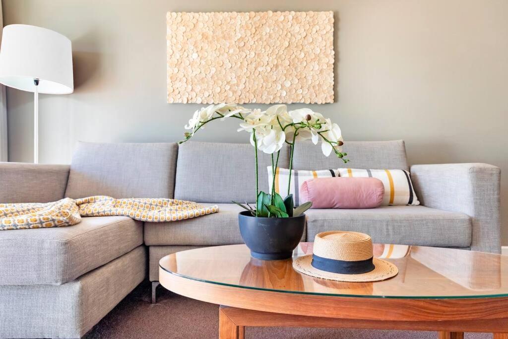 'Towering Palms' Resort-Style Apartment With A Separate Studio Darwin Exterior photo
