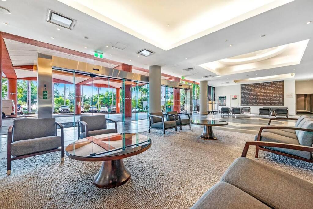 'Towering Palms' Resort-Style Apartment With A Separate Studio Darwin Exterior photo